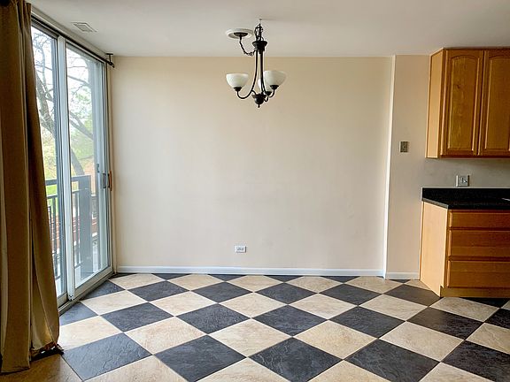 5th image of 1811 Four Lakes Ave APT 2A