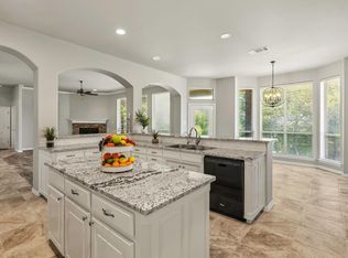 686 Cattlebaron Parc Dr, Fort Worth, TX 76108