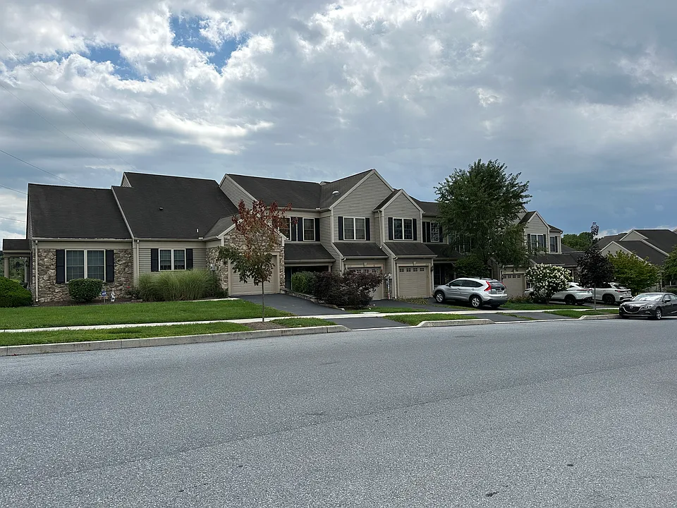 2056 Deer Run Dr