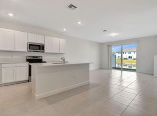 539 SE Rivergrass St, Port Saint Lucie, FL 34984