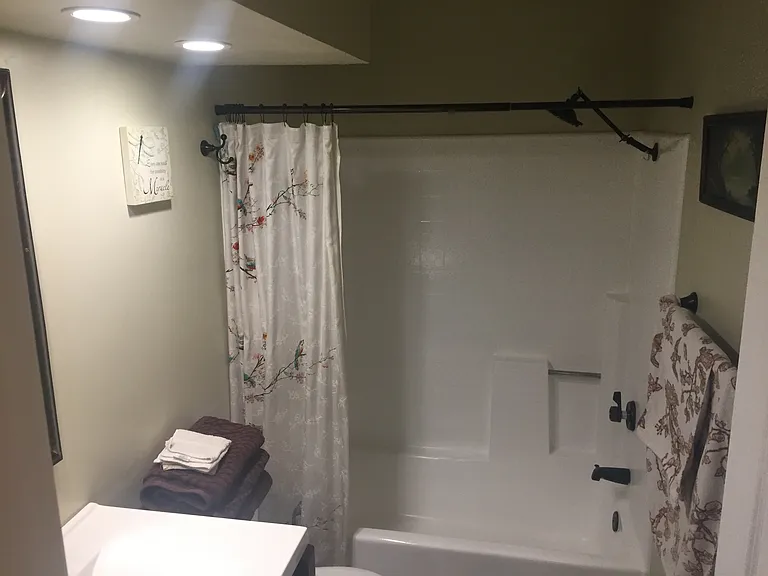 8610 Meadow Brook Ave #E — Photo 30