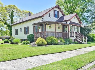 660 4th St, Somers Point, NJ 08244