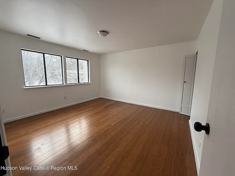 259 Village Ct — Photo 7
