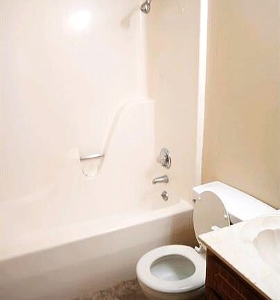 2nd image of 3311 Barrett Cir #B