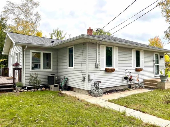 5811 Nelson Dr, Newport, MI 48166