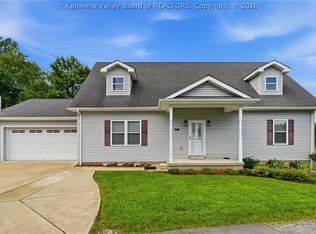 125 Graceland Cir, South Charleston, WV 25309