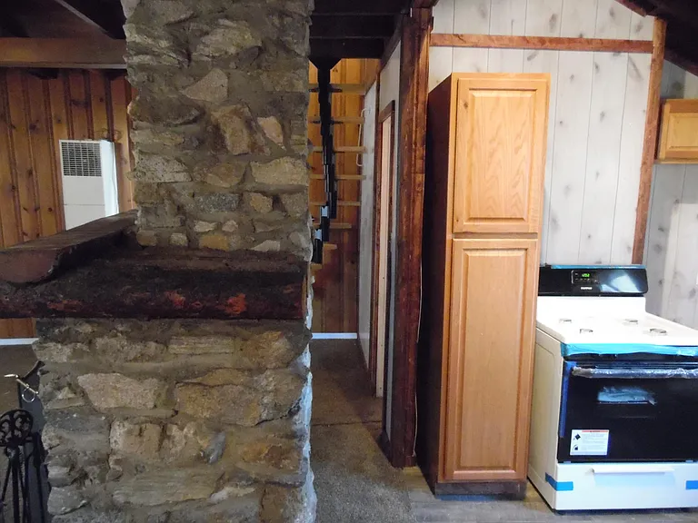 428 Tetley Ln — Photo 10