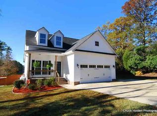 543 Lakeshore Dr, Chapin, SC 29036