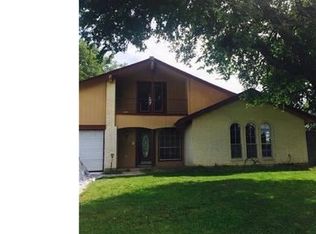 1704 Scotland Ave, Azle, TX 76020