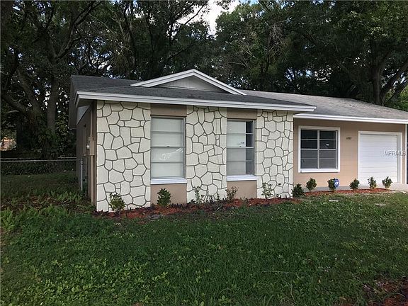 3rd image of 1207 W Hall Pl