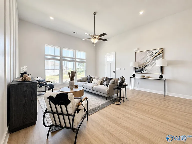 110 Moss Brook Ln — Photo 13