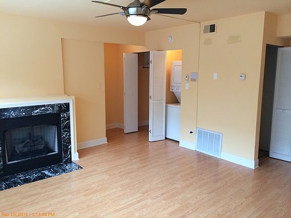 2nd image of 7511 N Damen Ave APT C1