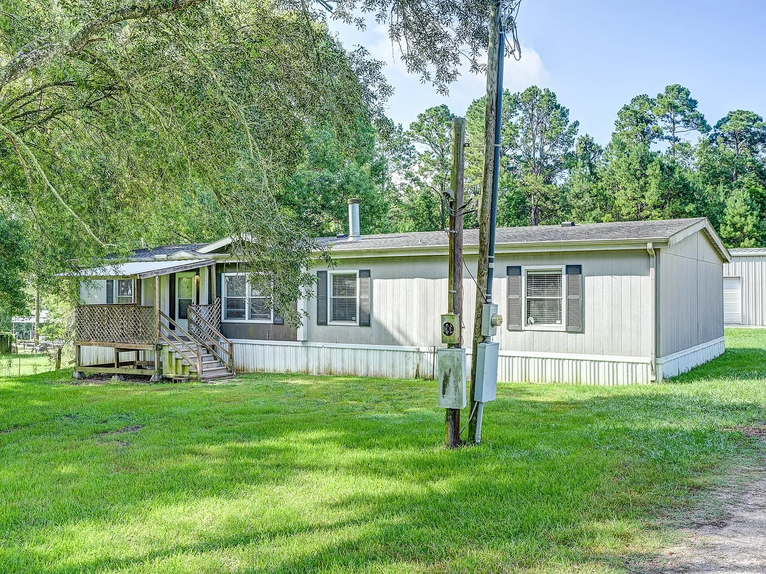 4 bed, 2.0 bath, 1980 sqft, $2,500 — Photo 2