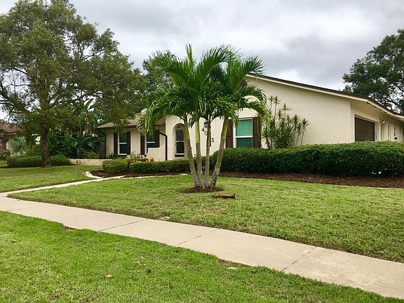 2nd image of 4005 Valley Ln