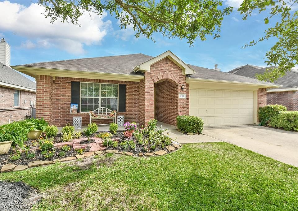 1st image of 2510 Artesia Dr