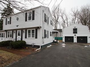 22 Westwood Rd, Dracut, MA 01826