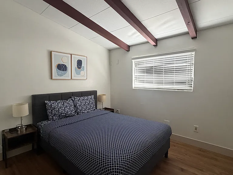 1216 S Feather St — Photo 8