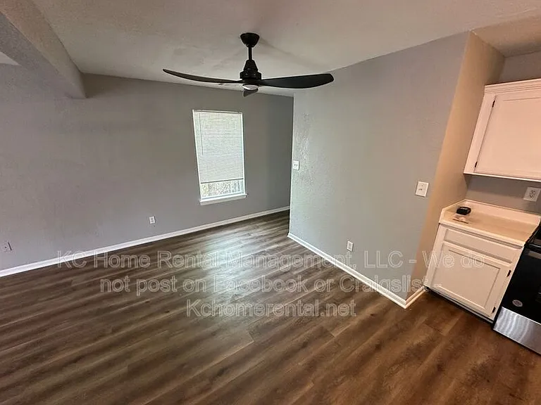503 SW 4th St — Photo 7
