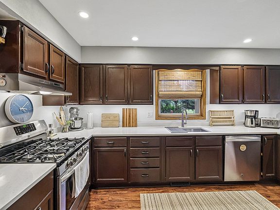 3rd image of 4036 Lally Rd