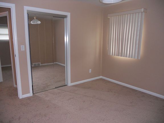 5th image of 28763 Grandon St