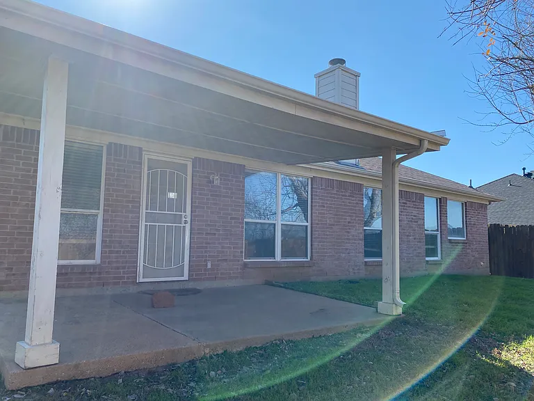 4909 Vaquero Ct — Photo 5