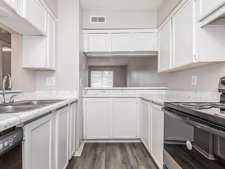 5107 N Hammond Ave — Photo 22