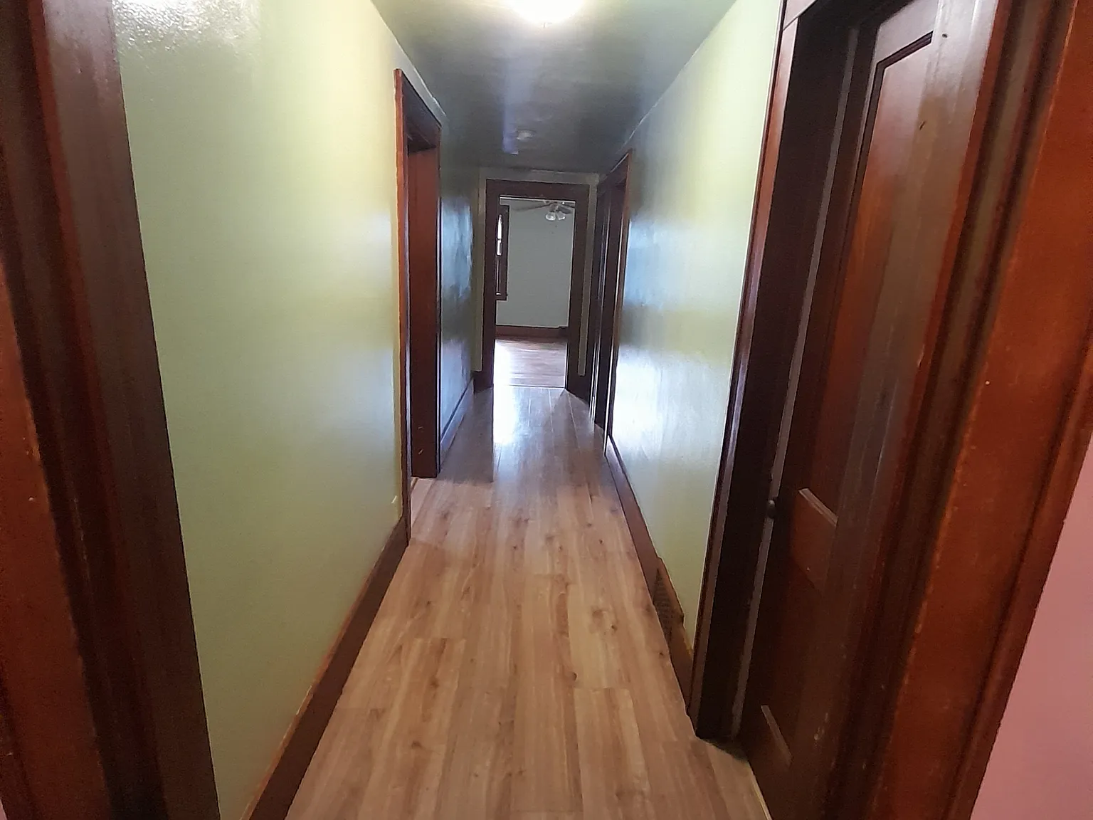 2 bed, 960 sqft, $1,250 — Photo 4