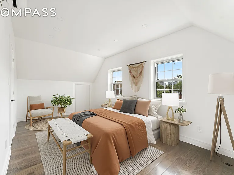 65 Bay 23rd St #3 — Photo 3