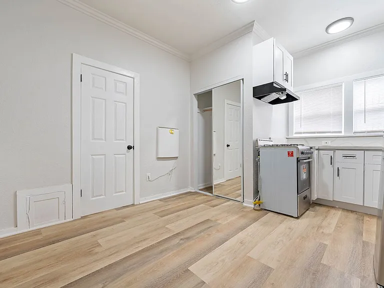 2622 Brighton Ave — Photo 5
