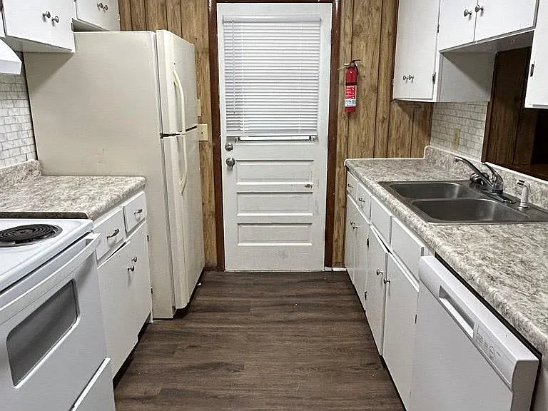 1013 Park St — Photo 4