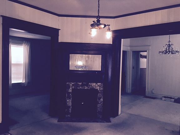 5th image of 720 W 6th St