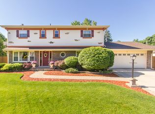 1011 W Woodland Ave, Addison, IL 60101