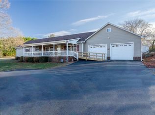 195 Golfcrest Rd, Denton, NC 27239