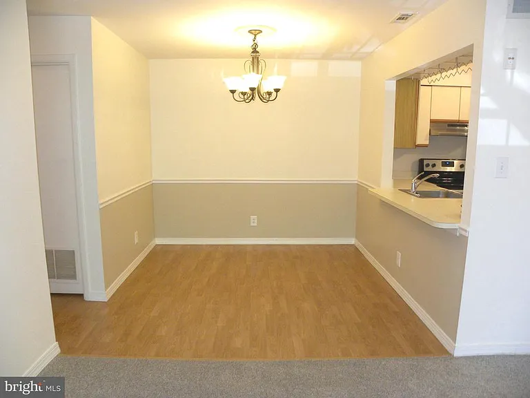 300B Mitten Ln #B — Photo 12