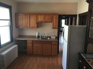 932 Van Duzer St, Staten Island, NY 10304