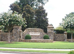 5388 Retreat Dr, Flowery Branch, GA 30542