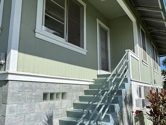 3rd image of 524 Laukapu St