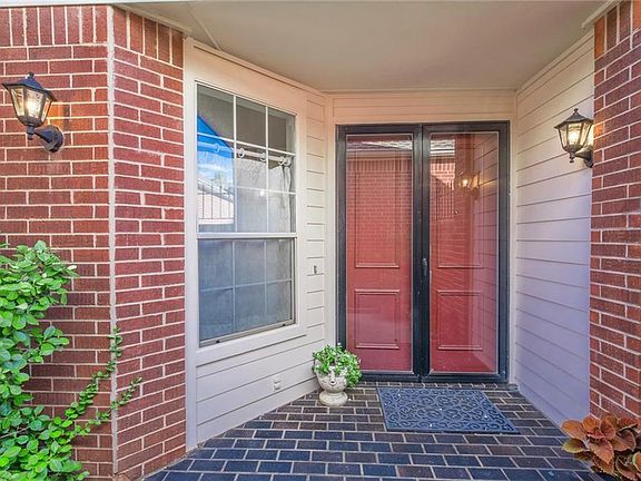 3rd image of 8718 N May Ave #60B