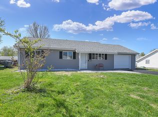 406 Prince Charles Dr, O'Fallon, MO 63366