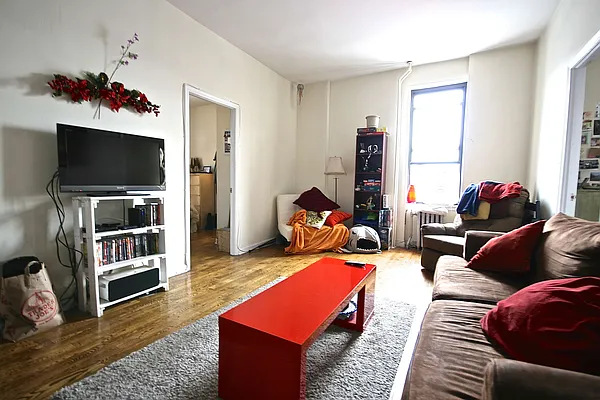 Rented by Rental Solutions Inc | media 17