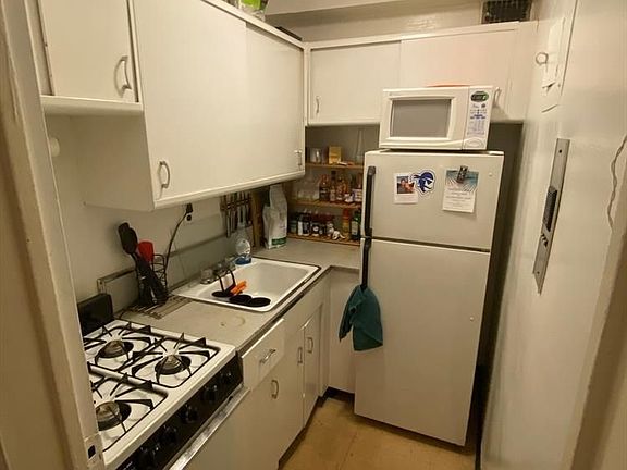 3rd image of 22 W 14th St #1KN