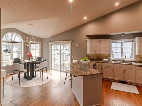 611 Oakwood Dr, Saint Cloud, MN 56304