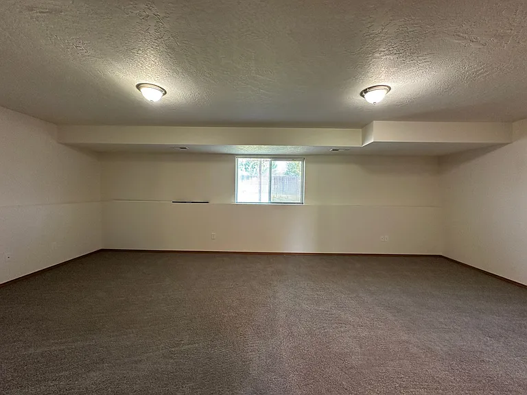 419 N Arbutus Ave — Photo 16