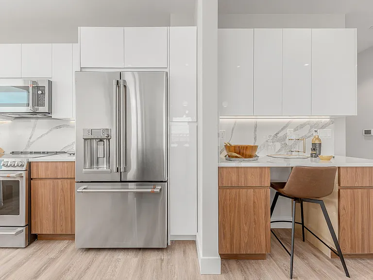 41 SW Seminole St #306 — Photo 11