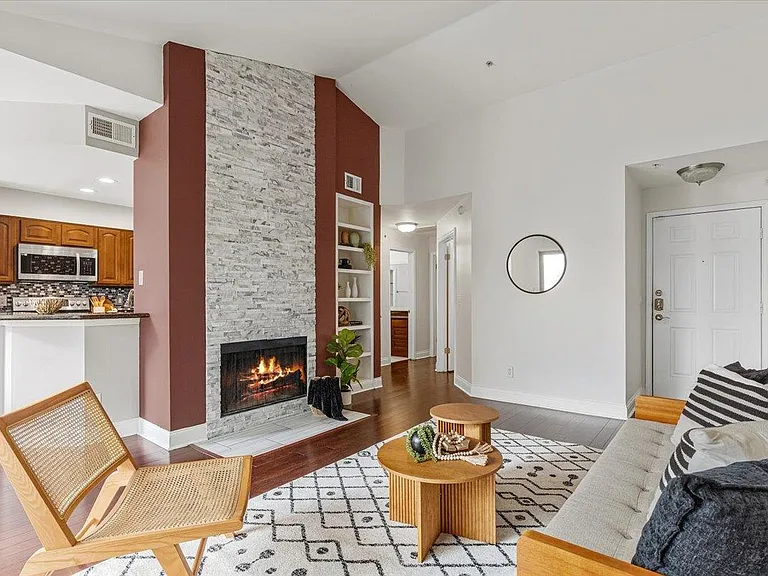 6000 Shepherd Mountain Cv #411 — Photo 3