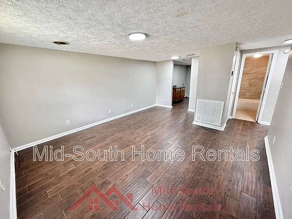 3rd image of 225 N Tipton St #D