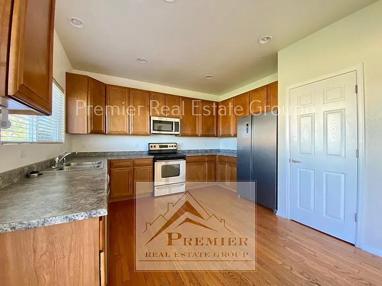 3484 Spotted Tail Dr — Photo 7