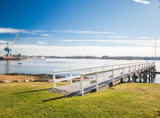 18 Island Ave, Kittery, ME 03904