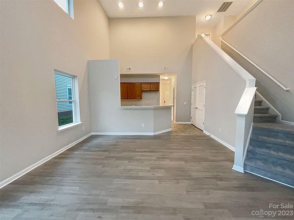 3rd image of 4750 Craigmoss Ln