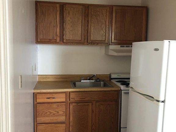 5th image of 107 E Holston Ave APT 4